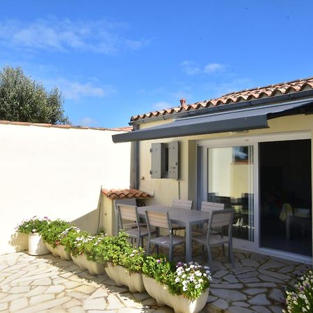 Large Studio Close To The Beach Saint-Martin-de-Ré Exterior photo