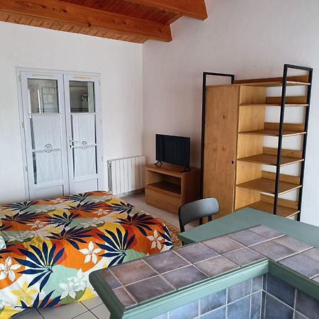 Large Studio Close To The Beach Saint-Martin-de-Ré Exterior photo